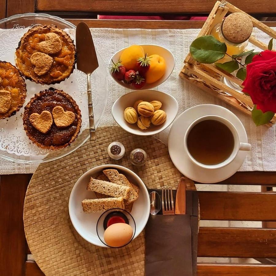 Cascina Il Volo Bed & Breakfast มอนกาลโว ภายนอก รูปภาพ