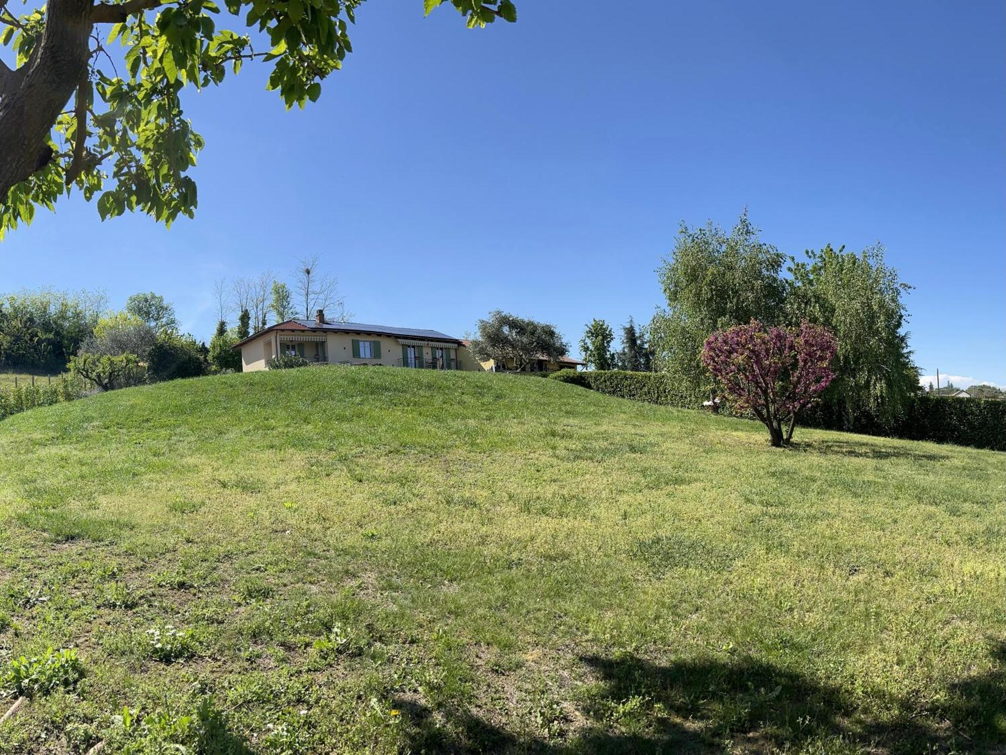 Cascina Il Volo Bed & Breakfast มอนกาลโว ภายนอก รูปภาพ