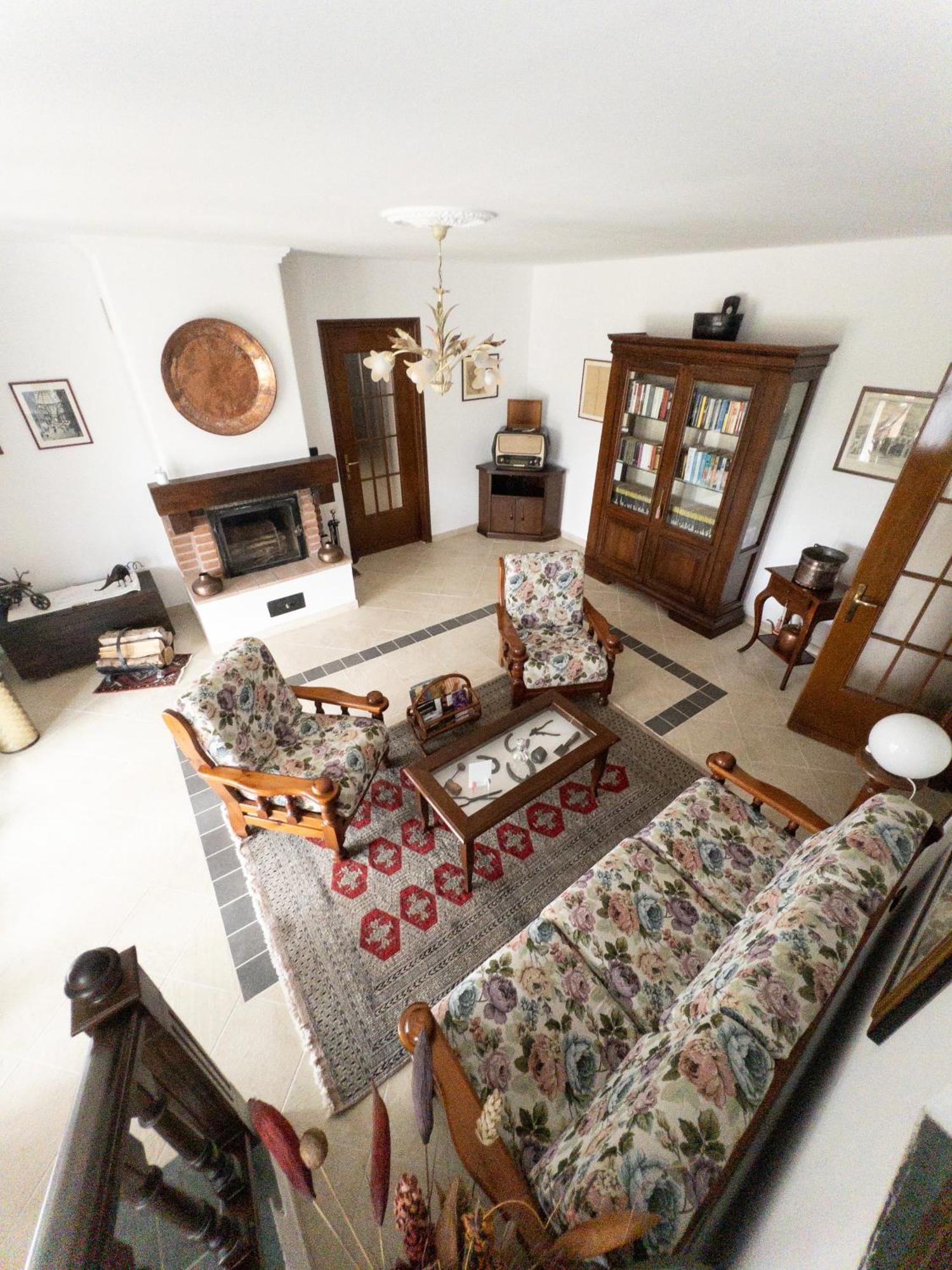 Cascina Il Volo Bed & Breakfast มอนกาลโว ภายนอก รูปภาพ
