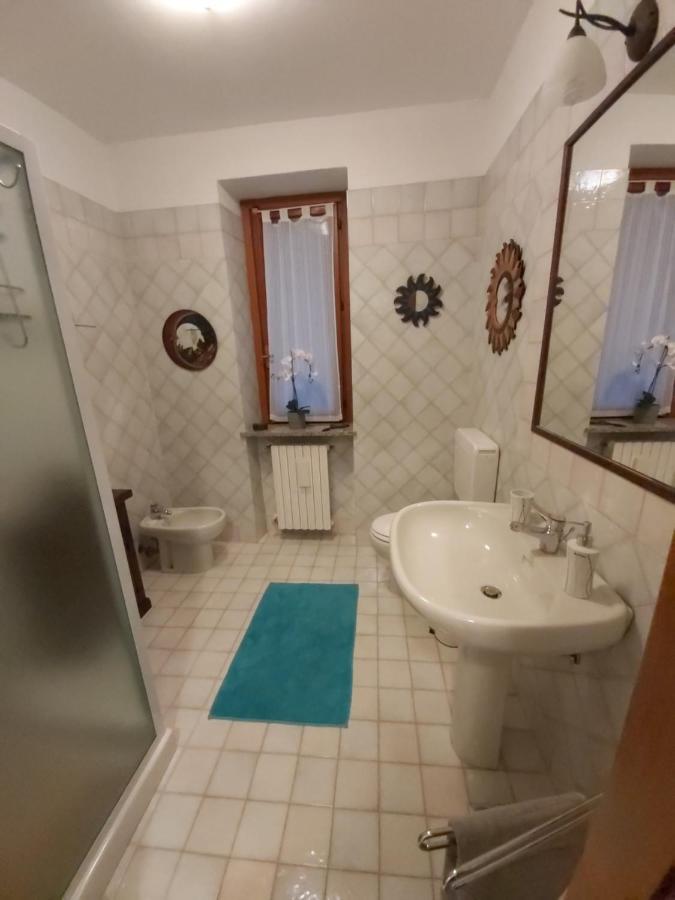 Cascina Il Volo Bed & Breakfast มอนกาลโว ภายนอก รูปภาพ